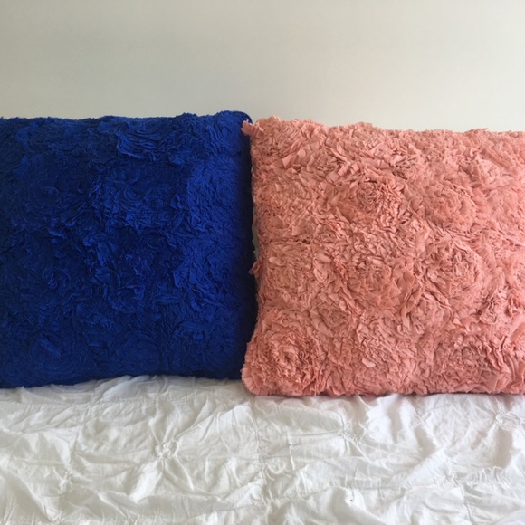 Catherine Malandrino Decorative Pillows